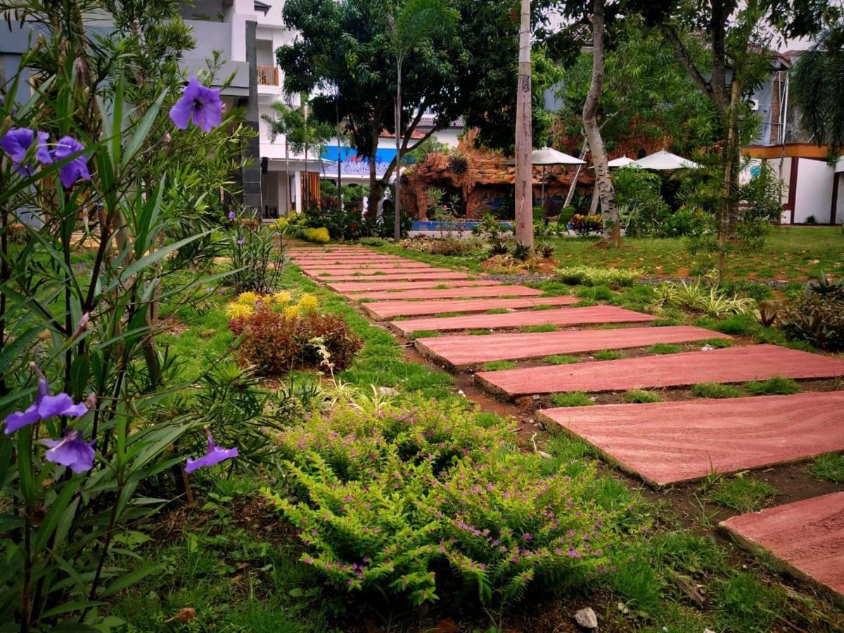 Long Beach Hotel Pangandaran Luaran gambar