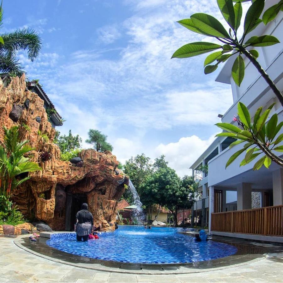 Long Beach Hotel Pangandaran Luaran gambar